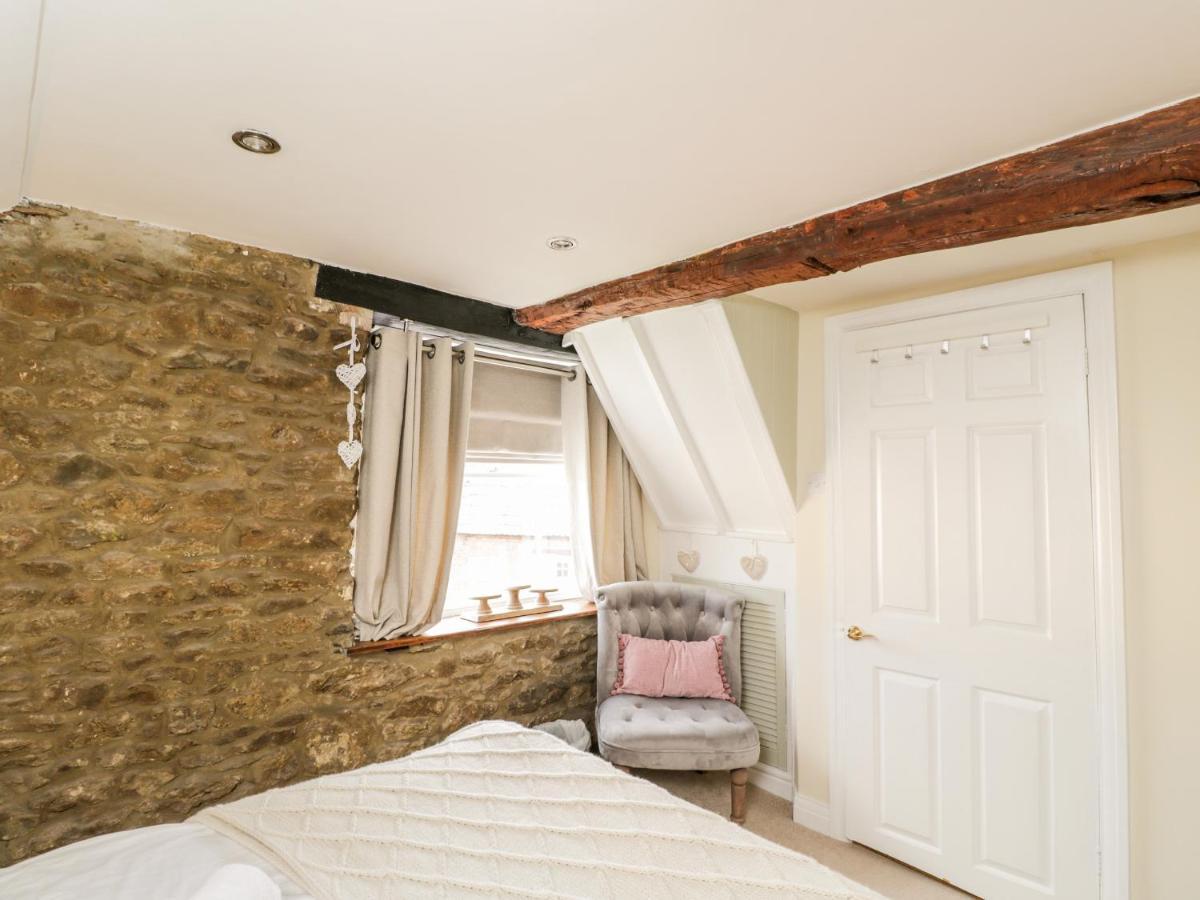 Corner Cottage Малмсбъри Екстериор снимка